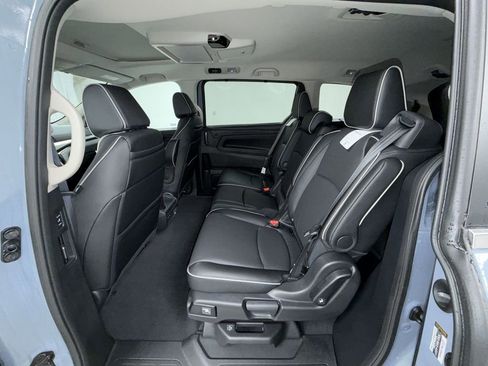 New 2026 Honda Odyssey Touring image 12