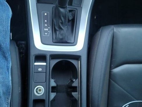 Used 2022 Audi Q3 2.0T Premium image 16