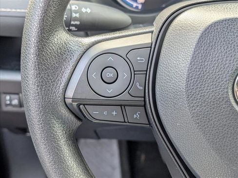 Used 2025 Toyota RAV4 XLE image 28