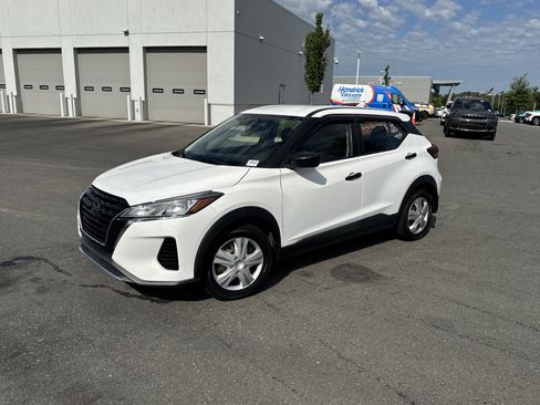 Used 2021 Nissan Kicks S FWD image 5