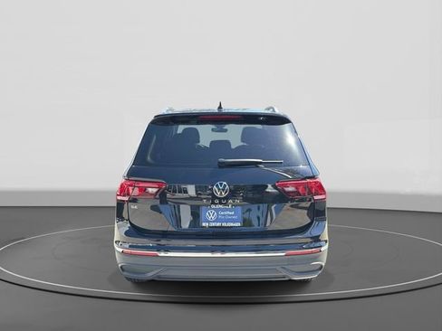 Used 2023 Volkswagen Tiguan SE FWD image 4