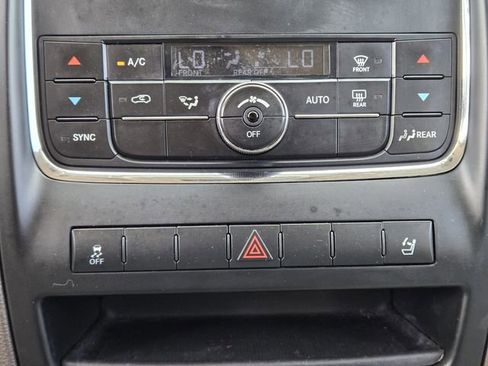 Used 2012 Dodge Durango SXT image 18