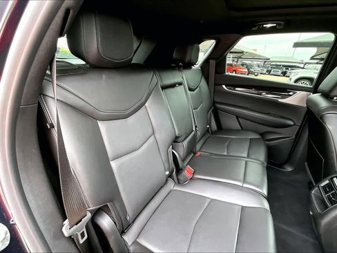 Used 2021 Cadillac XT5 Premium Luxury w/ LPO, Floor Liner Package image 20