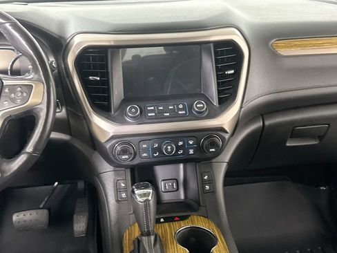 Used 2017 GMC Acadia Denali w/ Technology Package AWD/4WD image 19