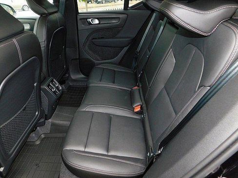 New 2026 Volvo XC40 B5 Ultra w/ Climate Package AWD/4WD image 13