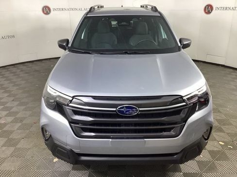 Used 2026 Subaru Forester Premium AWD/4WD image 2