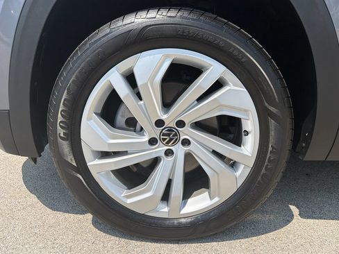 Certified 2023 Volkswagen Atlas SE AWD/4WD image 32