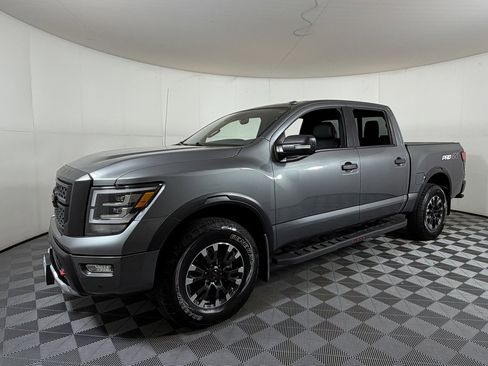 Used 2021 Nissan Titan PRO-4X w/ Pro-4x Convenience Package image 2