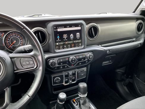Used 2022 Jeep Gladiator Sport AWD/4WD image 7