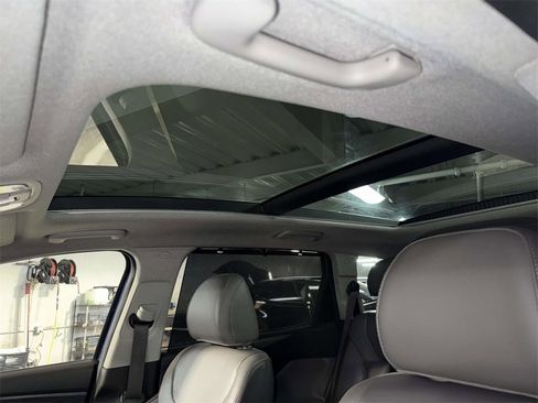 Used 2020 Hyundai Santa Fe Limited image 22