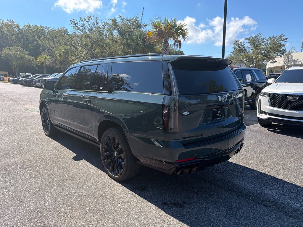 Used 2026 Cadillac Escalade ESV V w/ LPO, ONYX Package AWD/4WD image 7