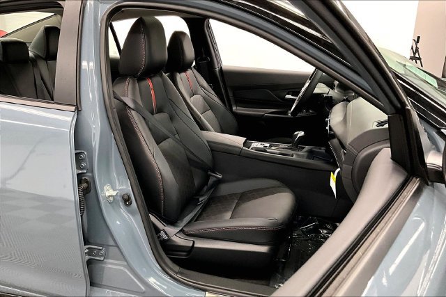 New 2027 Nissan Sentra SR w/ SR Premium Package FWD image 40