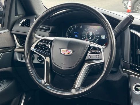 Used 2017 Cadillac Escalade Platinum AWD/4WD image 14