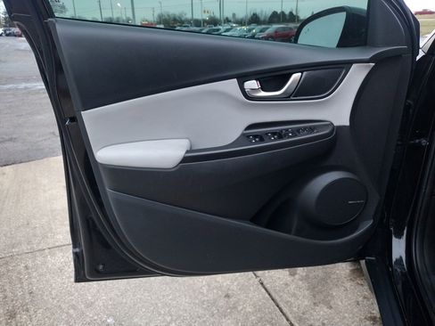 Used 2023 Hyundai Kona Limited image 20