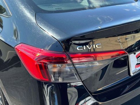 Used 2022 Honda Civic Sport image 12