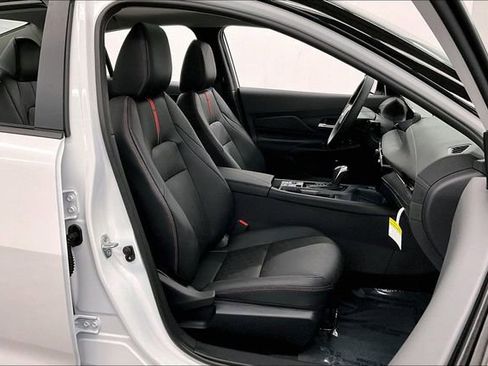 New 2026 Nissan Sentra SR image 37