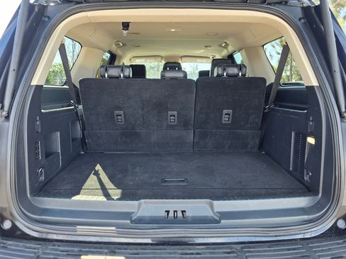 Used 2024 Ford Expedition Max XLT image 11