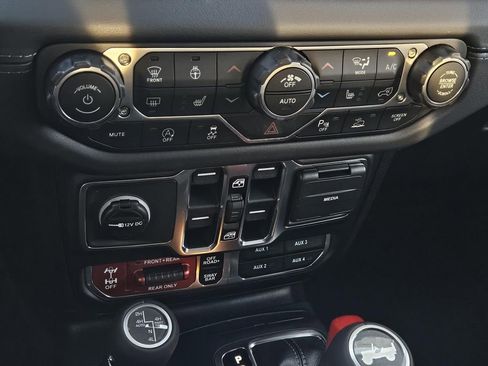 New 2026 Jeep Wrangler Unlimited Rubicon image 19