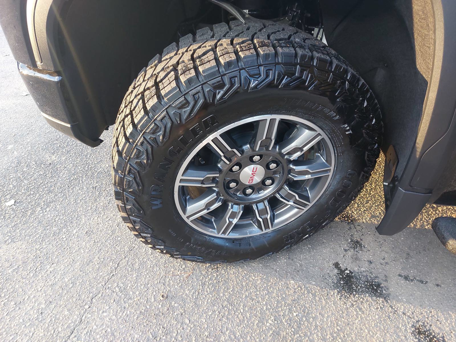 New 2026 GMC Sierra 1500 AT4 w/ AT4 Premium Package AWD/4WD image 32