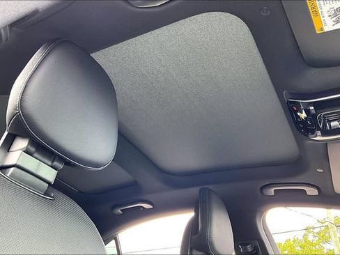 Used 2025 Mercedes-Benz C 300 Sedan image 28