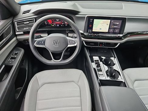 Certified 2025 Volkswagen Atlas Cross Sport SEL AWD/4WD image 11