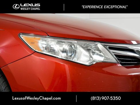 Used 2013 Toyota Camry XLE w/ Convenience Pkg image 3
