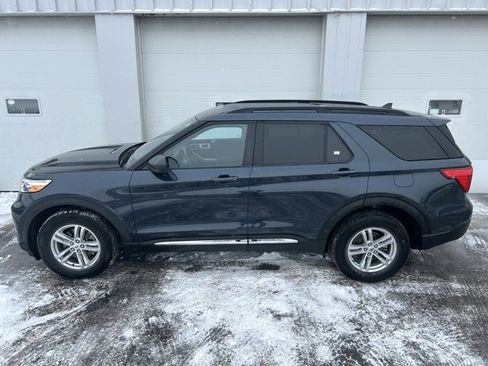 Certified 2024 Ford Explorer XLT w/ Equipment Group 202A image 3