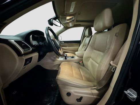 Used 2014 Jeep Grand Cherokee Limited image 25