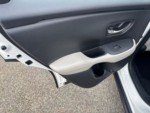 Certified 2023 Honda HR-V LX image 14