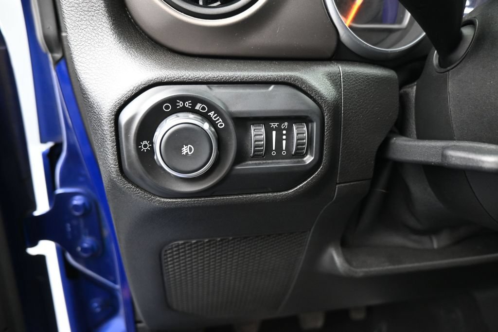 Used 2018 Jeep Wrangler Unlimited Sport S AWD/4WD image 12
