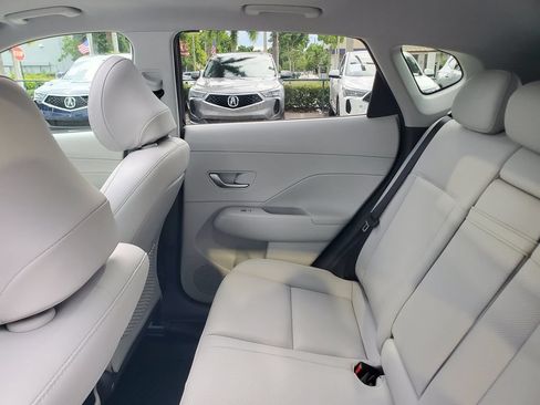 Used 2024 Hyundai Kona Limited FWD image 12