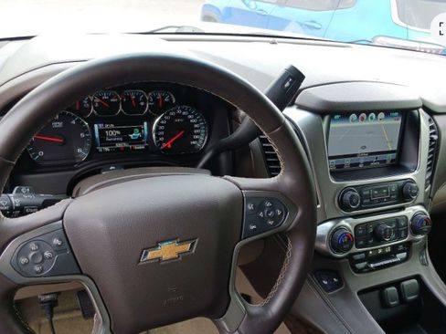 Used 2016 Chevrolet Suburban LT RWD image 7