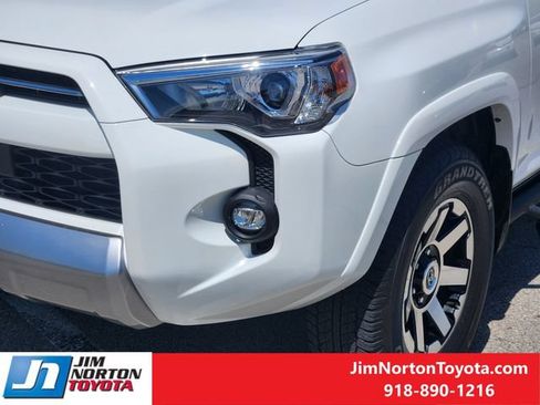 Used 2024 Toyota 4Runner TRD Off-Road Premium w/ Moonroof Package AWD/4WD image 11