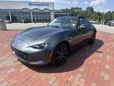 Used 2025 MAZDA MX-5 Miata RF Grand Touring RWD image 1