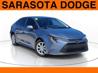 Used 2025 Toyota Corolla LE video 1