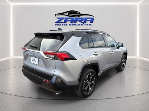 Used 2024 Toyota RAV4 XSE w/ Weather Package AWD/4WD image 7
