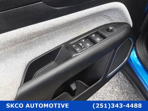 Used 2022 Jeep Compass Latitude w/ Mopar Graphics Package image 22