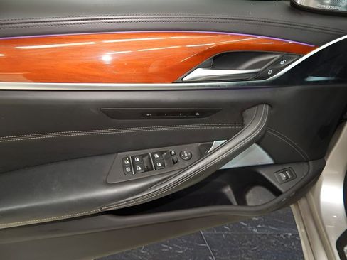 Used 2019 BMW 540i xDrive w/ Dynamic Handling Package image 12