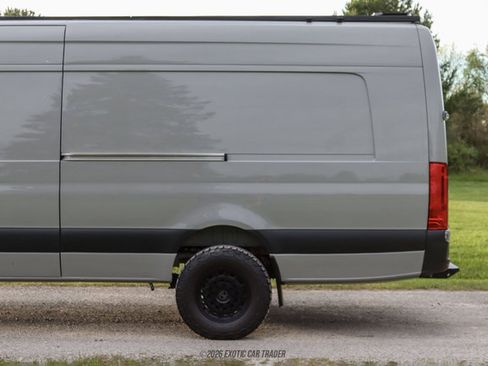 Used 2023 Mercedes-Benz Sprinter 2500 image 3
