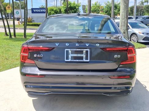 Used 2023 Volvo S60 B5 Core FWD image 5