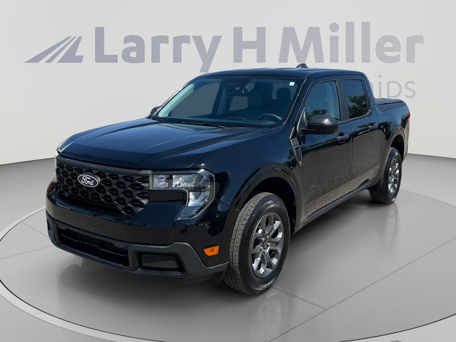 Used 2025 Ford Maverick XLT FWD image 1