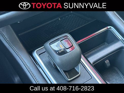 Used 2025 Nissan Pathfinder SL FWD image 27