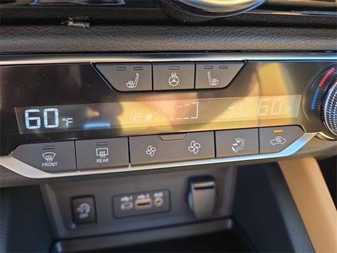 New 2025 Nissan Sentra SV w/ SV Premium Package image 33