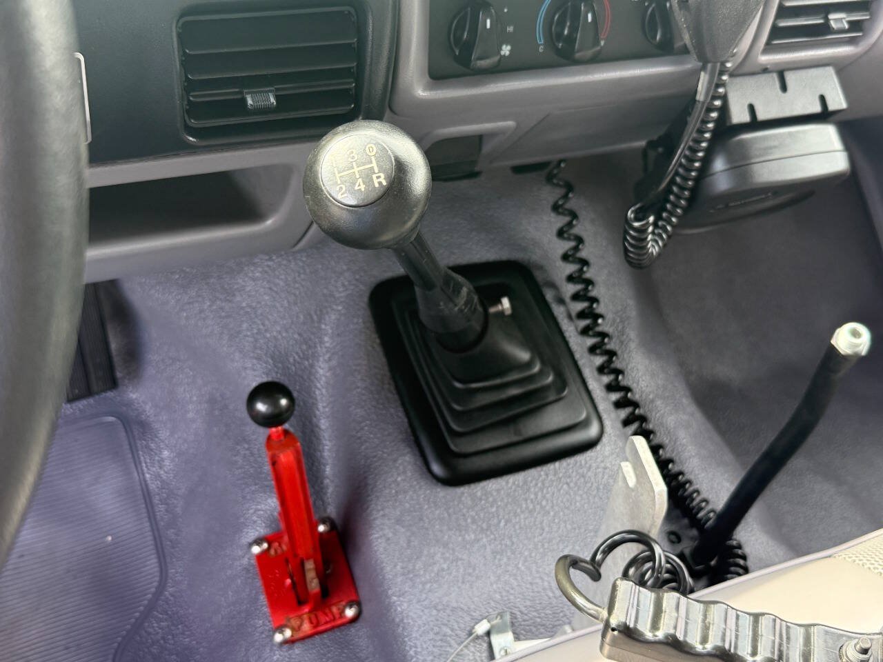 Used 1995 Ford F450 2WD Regular Cab Super Duty image 48
