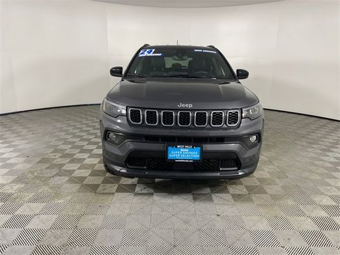 Used 2024 Jeep Compass Latitude image 26
