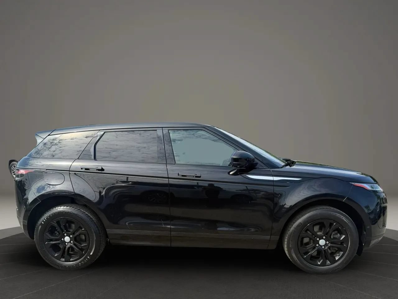 Used 2021 Land Rover Range Rover Evoque S AWD/4WD image 4
