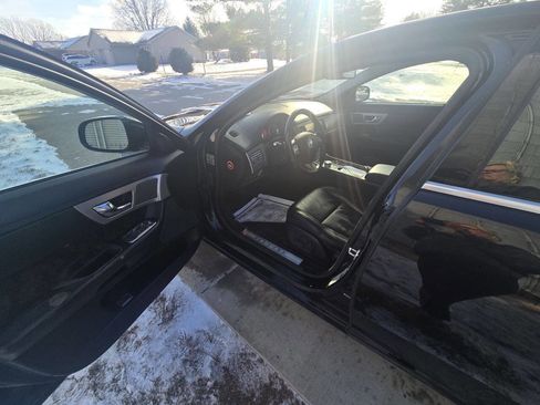 Used 2011 Jaguar XF image 9