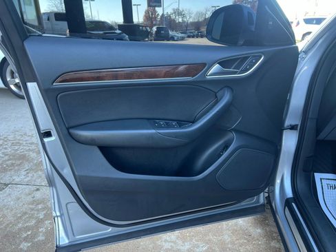 Used 2018 Audi Q3 2.0T Premium Plus w/ Premium Plus Package image 12