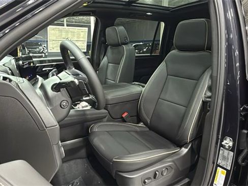 New 2026 Chevrolet Suburban Premier w/ Sun And Tow Package image 13