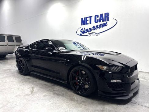 Used 2019 Ford Mustang Shelby GT350R w/ GT350R Equipment Group 920A RWD image 2